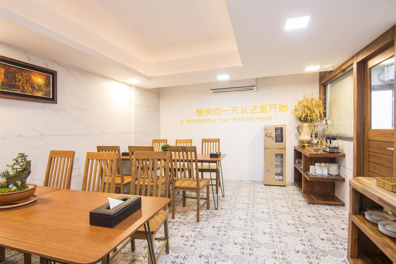 City Comfort Hotel Royal Palace 프놈펜 외부 사진